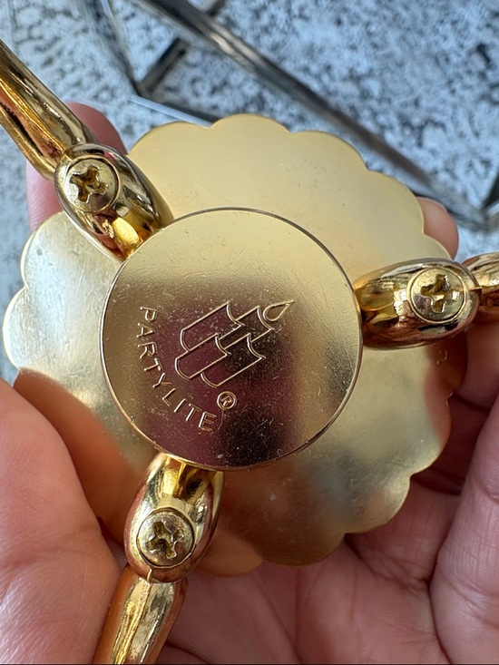 Vintage PartyLite Polished Gold Lotus-Style Candle Base from 1990's - Picture 2 of 5